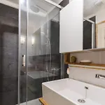 Charming Two-bedroom Duplex Saxe Gambetta Lione